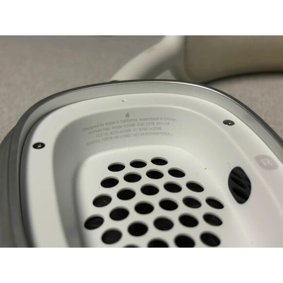 Apple AirPods Max - Silver - Fully Functional (See Photos for Cosmetic Wear) - Picture 6 of 8